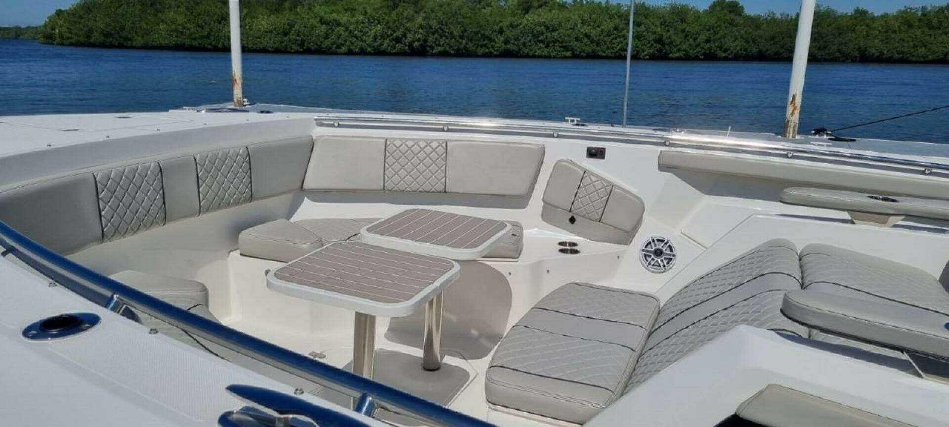 2022 Pursuit S428 - Image 3
