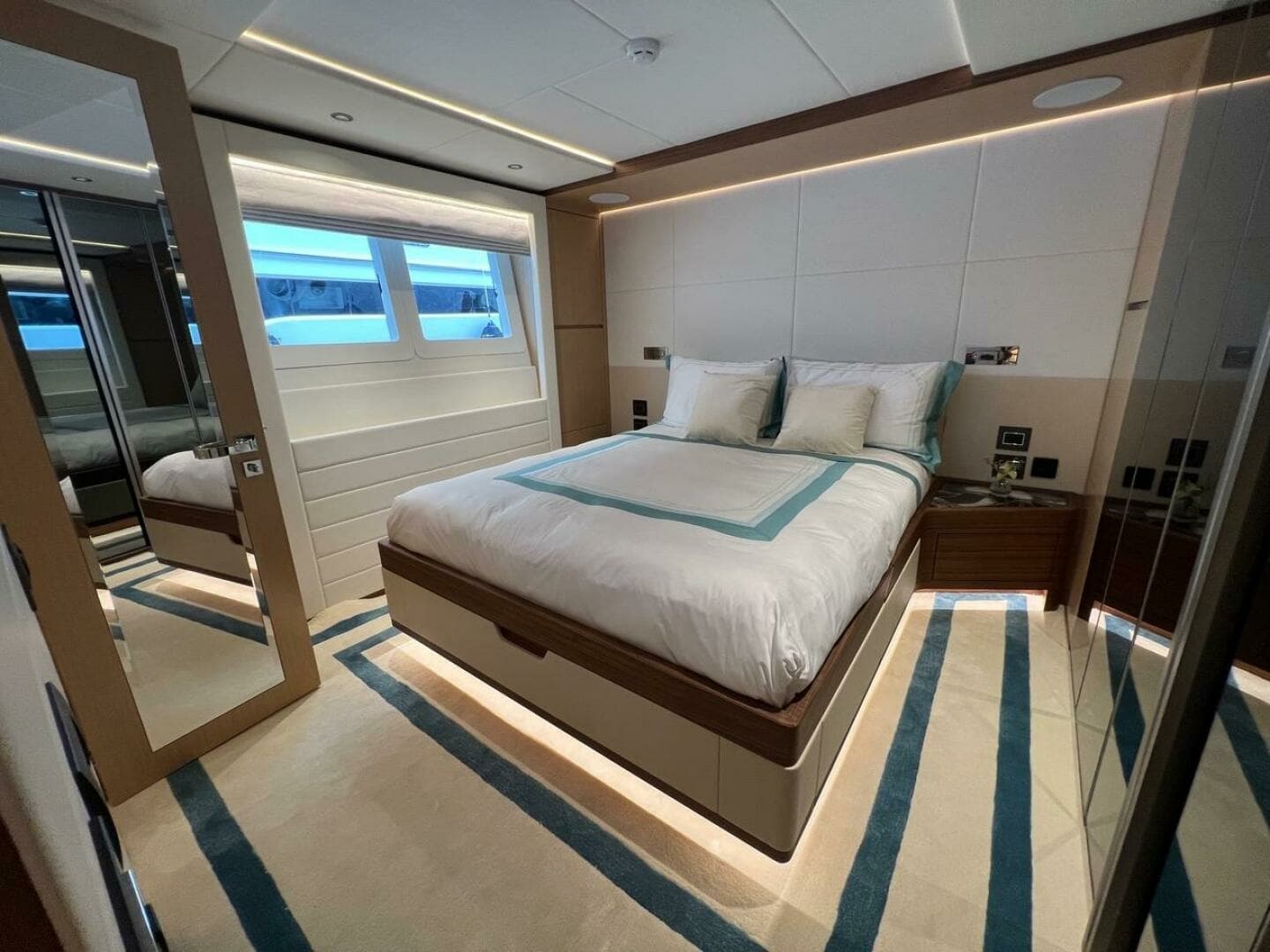 2024 Gulf Craft Majesty 100 - Image 11