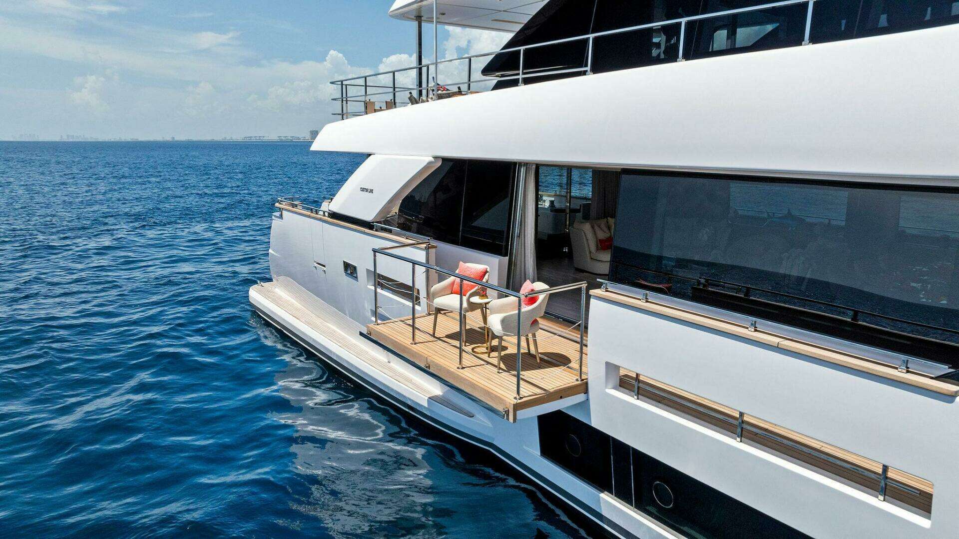 2024 Custom Line Navetta 33 - Image 12