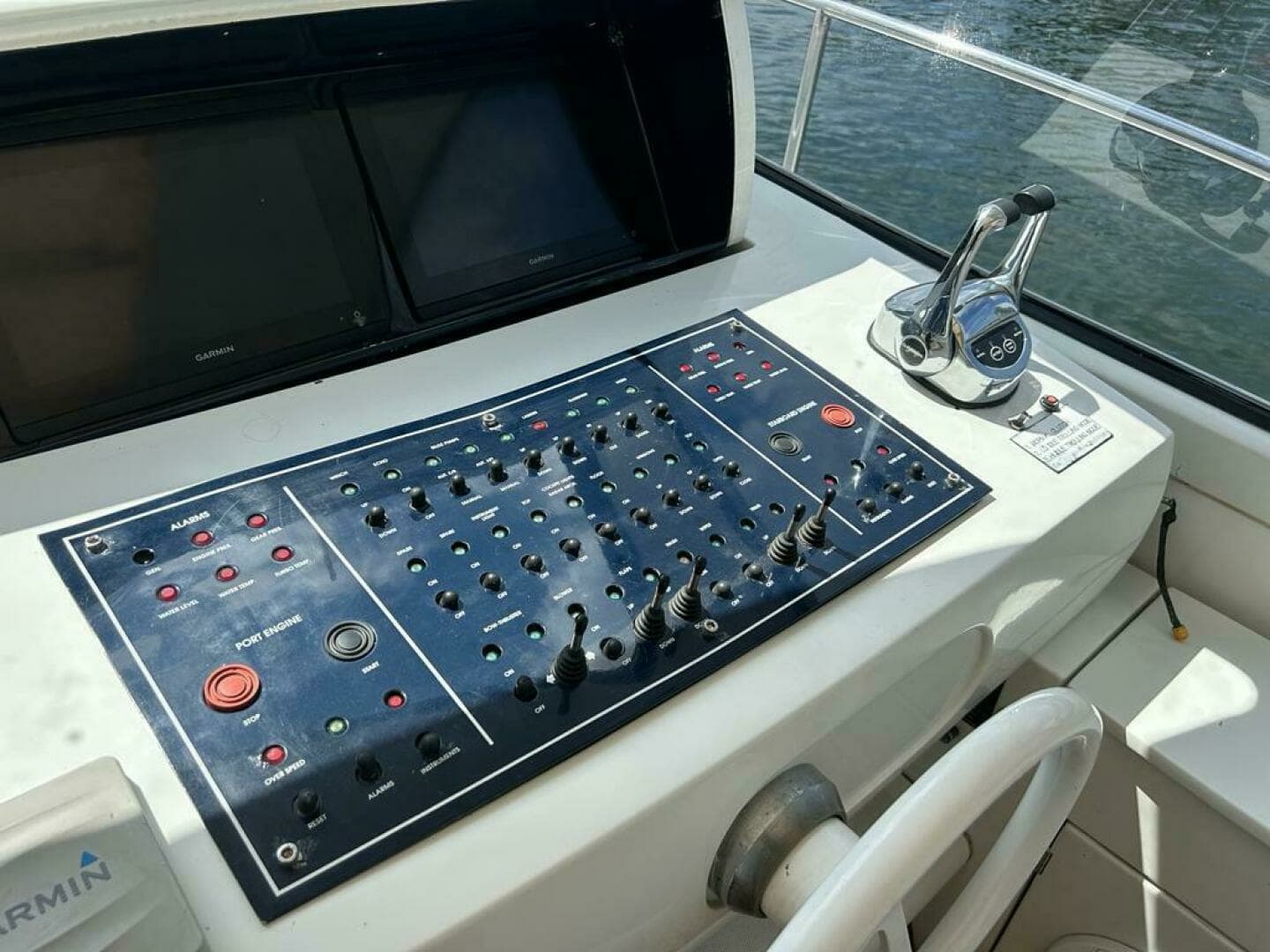 1999 Pershing 54 - Image 6