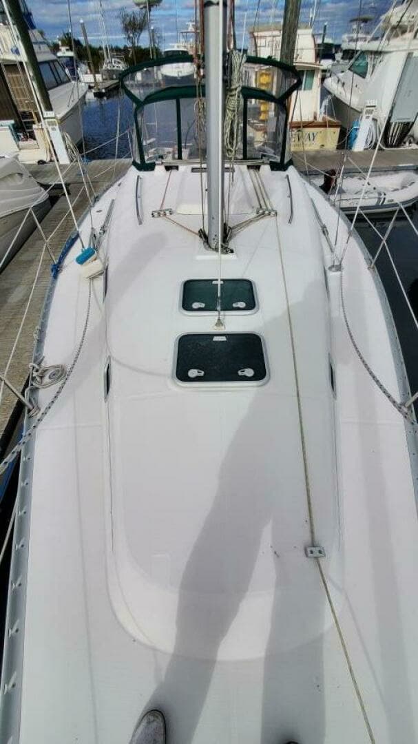 2000 Beneteau 361 - Image 13