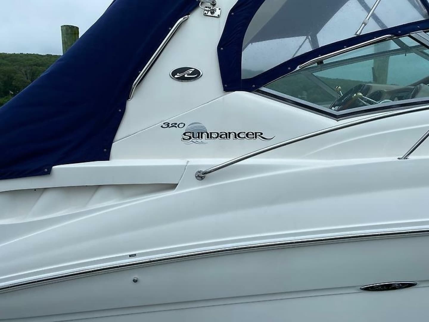 2004 Sea Ray 320 Sundancer - Image 3