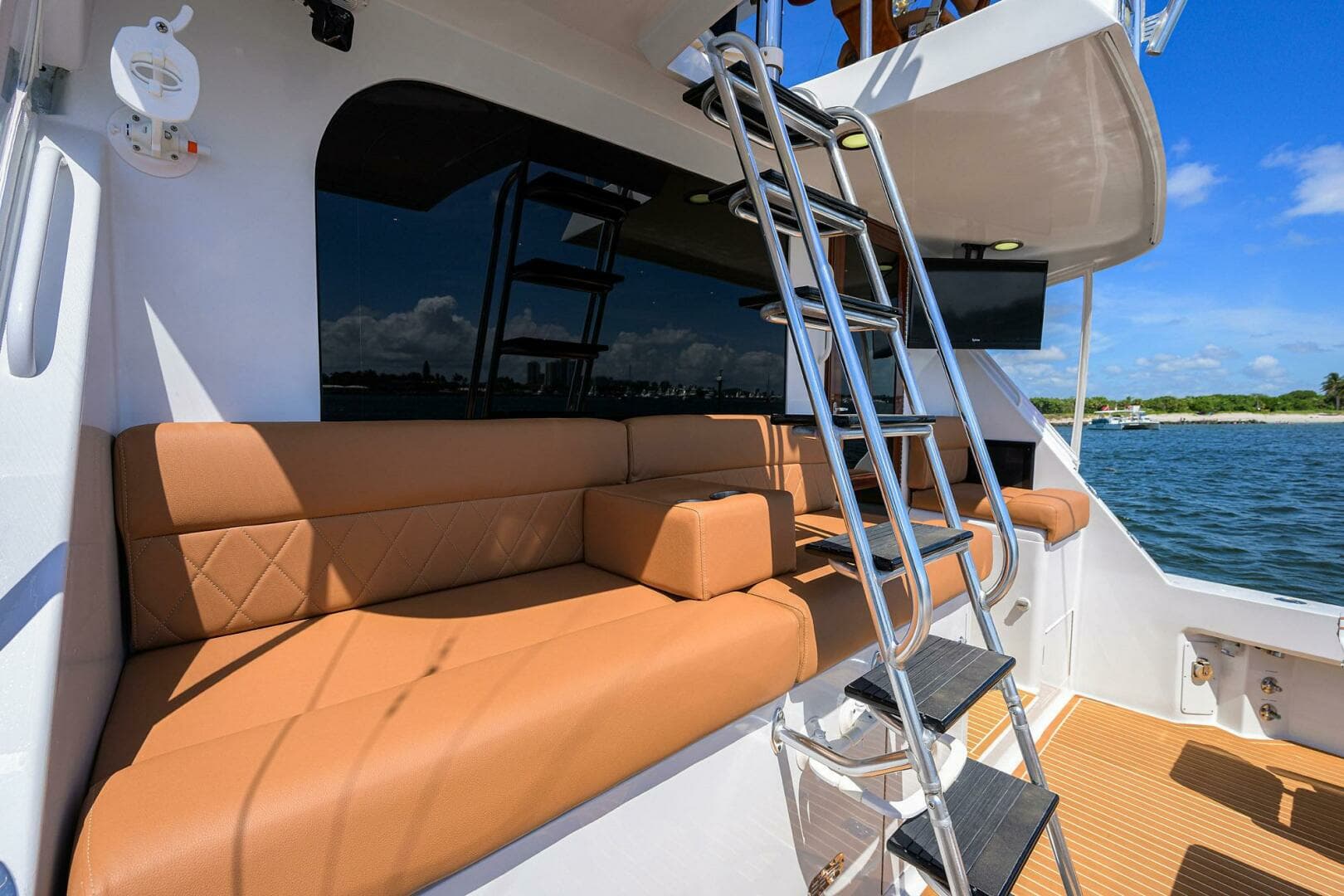 2001 Hatteras Convertible - Image 58
