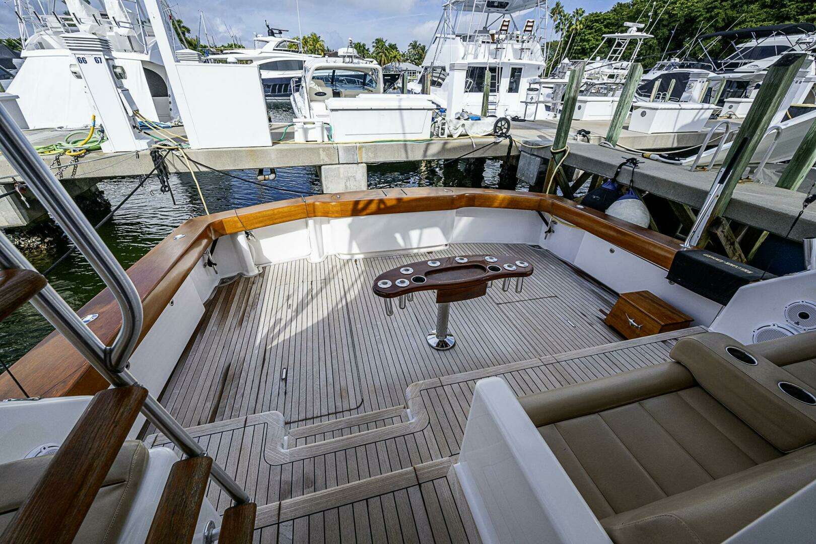 2007 Viking 64 Convertible - Image 36