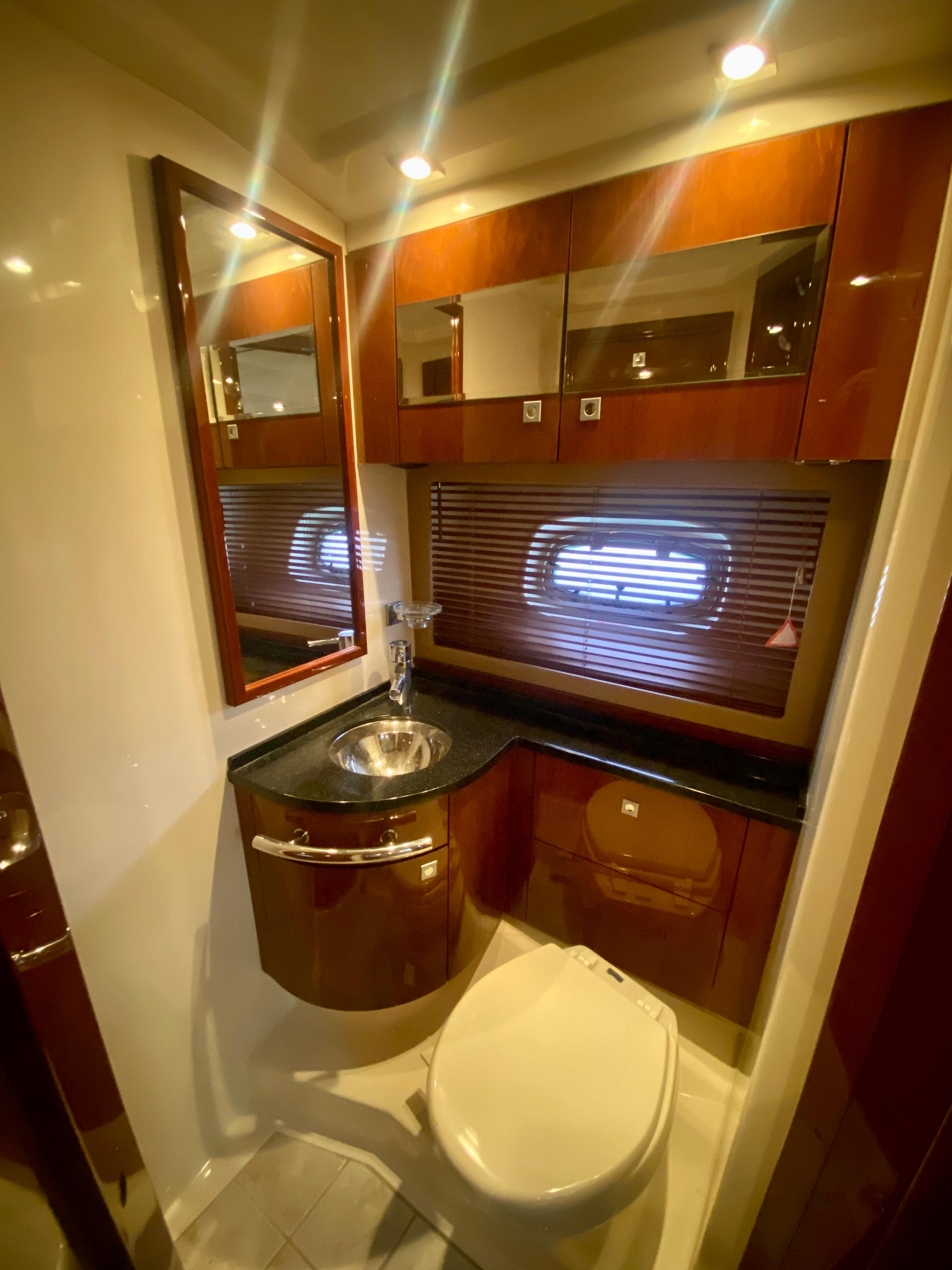 2010 Sea Ray 450 Sundancer - 59