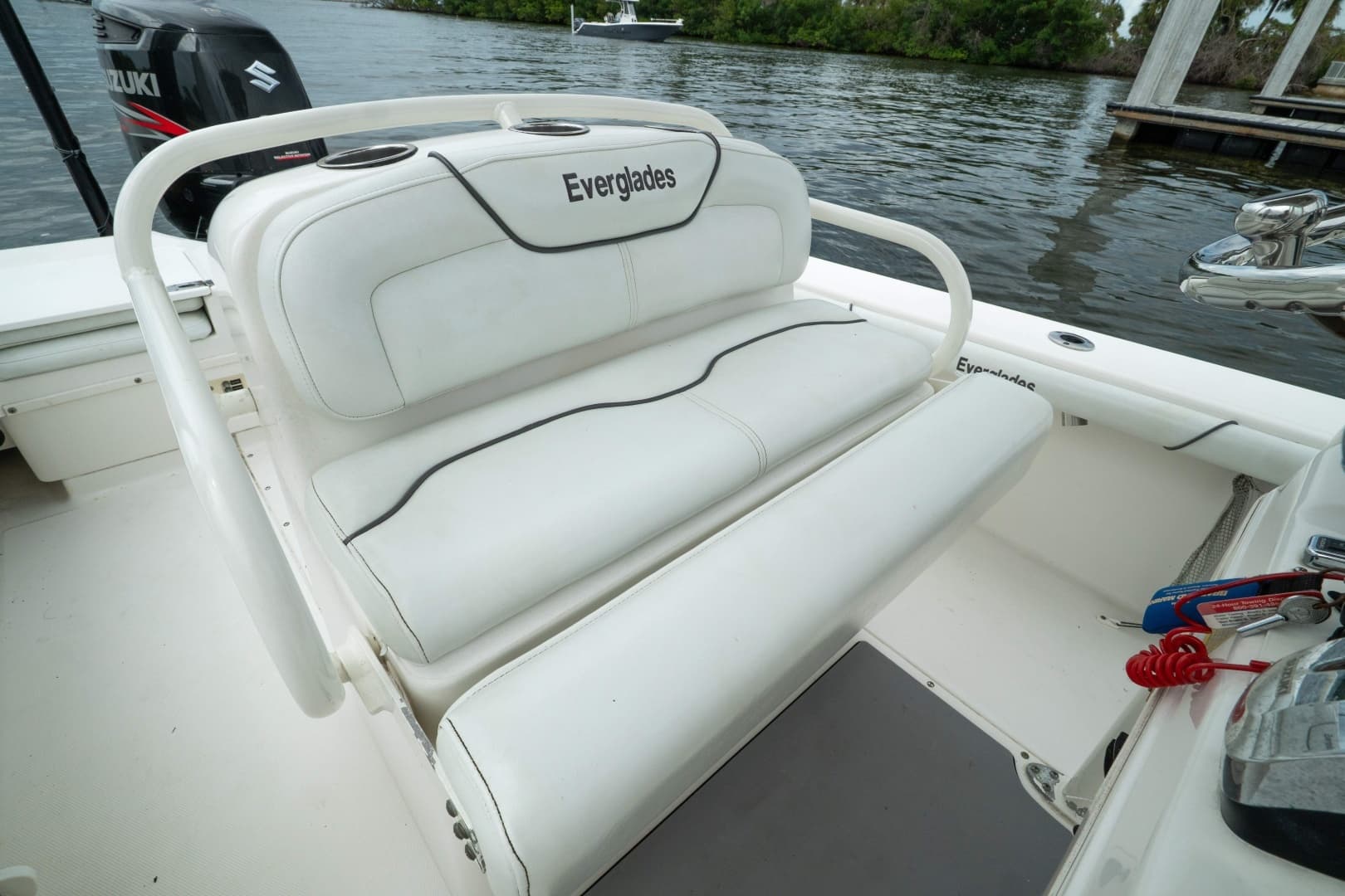 2007 Everglades 243CC - Image 36