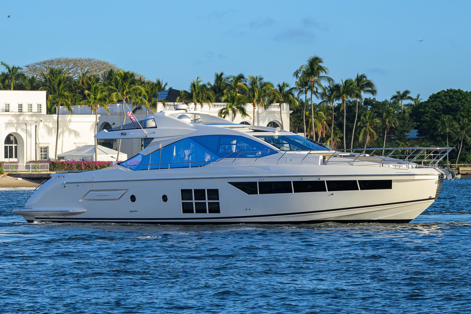 2019 Azimut S7 - Image 6