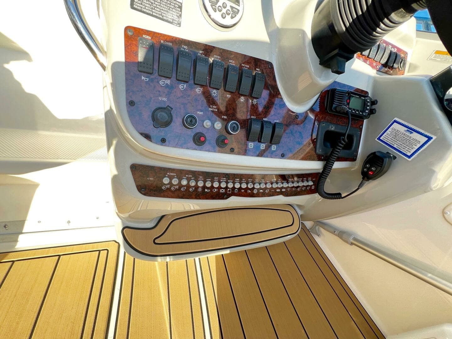 2012 Bayliner 335 - Image 43
