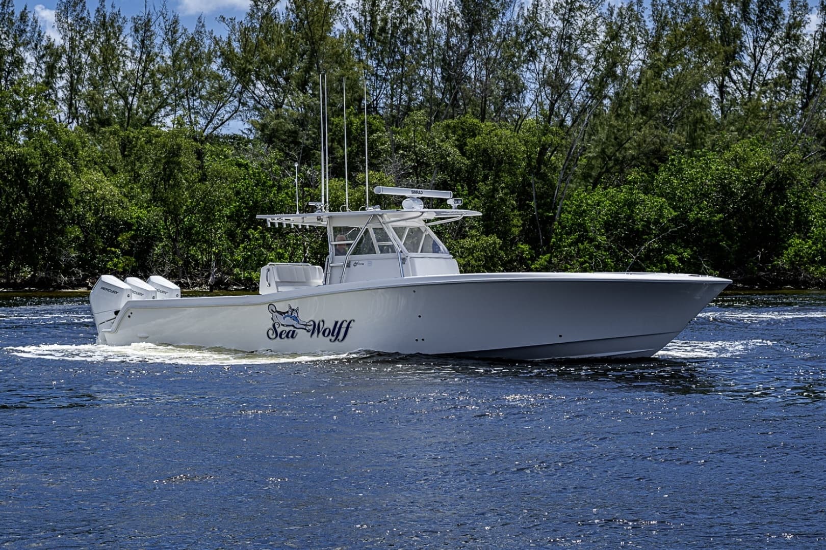 2015 Invincible 42 Open Fisherman - Image 2