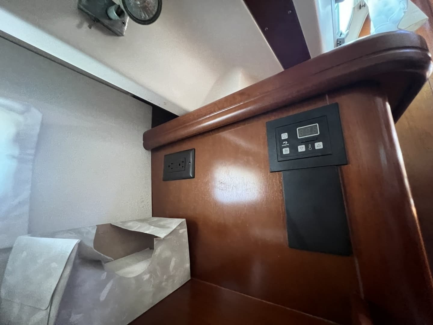 2001 Beneteau Oceanis 473 - Image 48