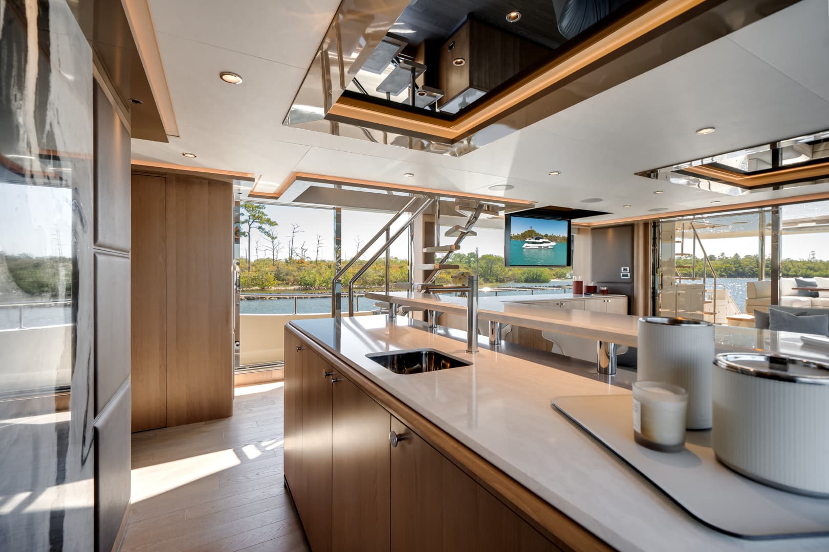 2025 Ocean Alexander 28L - Image 17