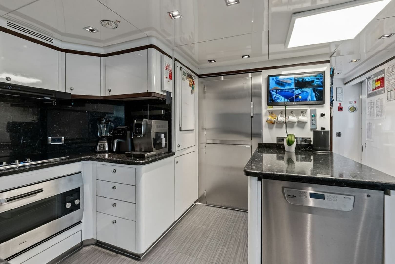 2008 Benetti 121 Classic - Image 77