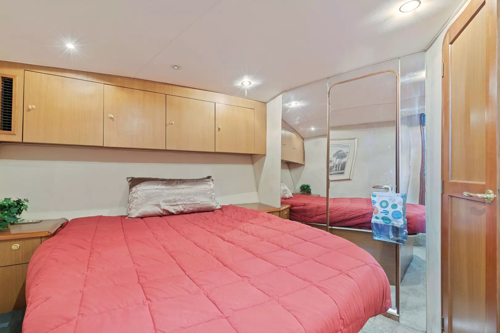 2001 Ocean Yachts 52 SS - Image 19