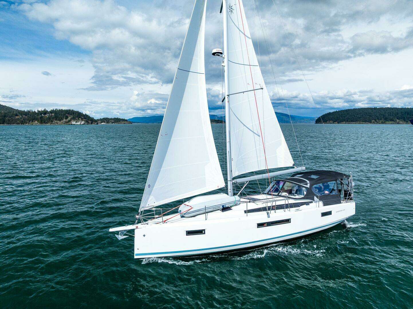 2022 Jeanneau Sun Odyssey 410 - Image 3