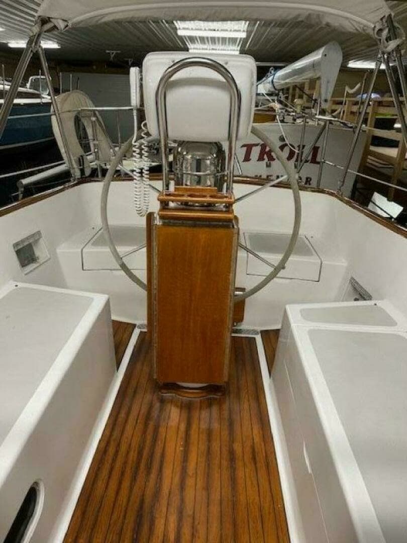 1987 Hinckley Sou'wester Sloop C/B - Image 2