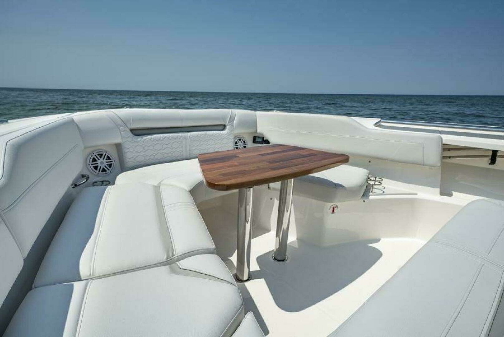 2024 Tiara Yachts 43 LS - Image 30