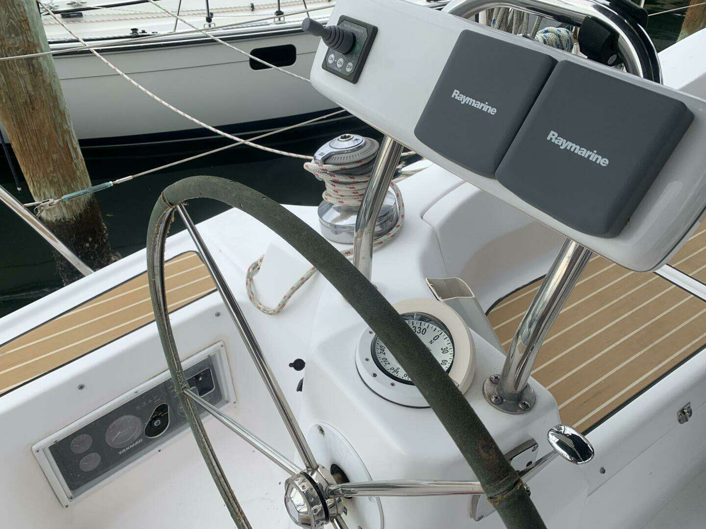 2011 Hunter 45DS - Image 6