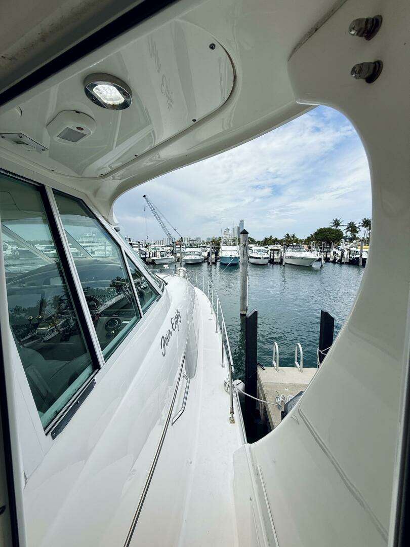 2003 Sea Ray 480 Motor Yacht - Image 32