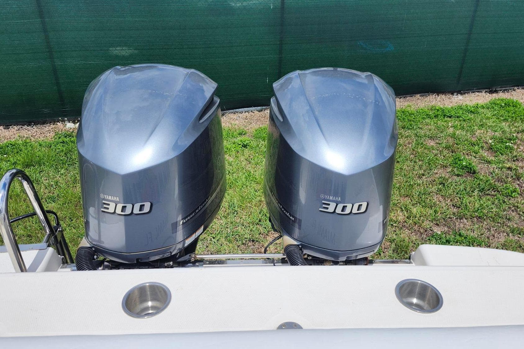 Twin Yamaha 300 engines on a 2015 Robalo R300 Center Console boat.