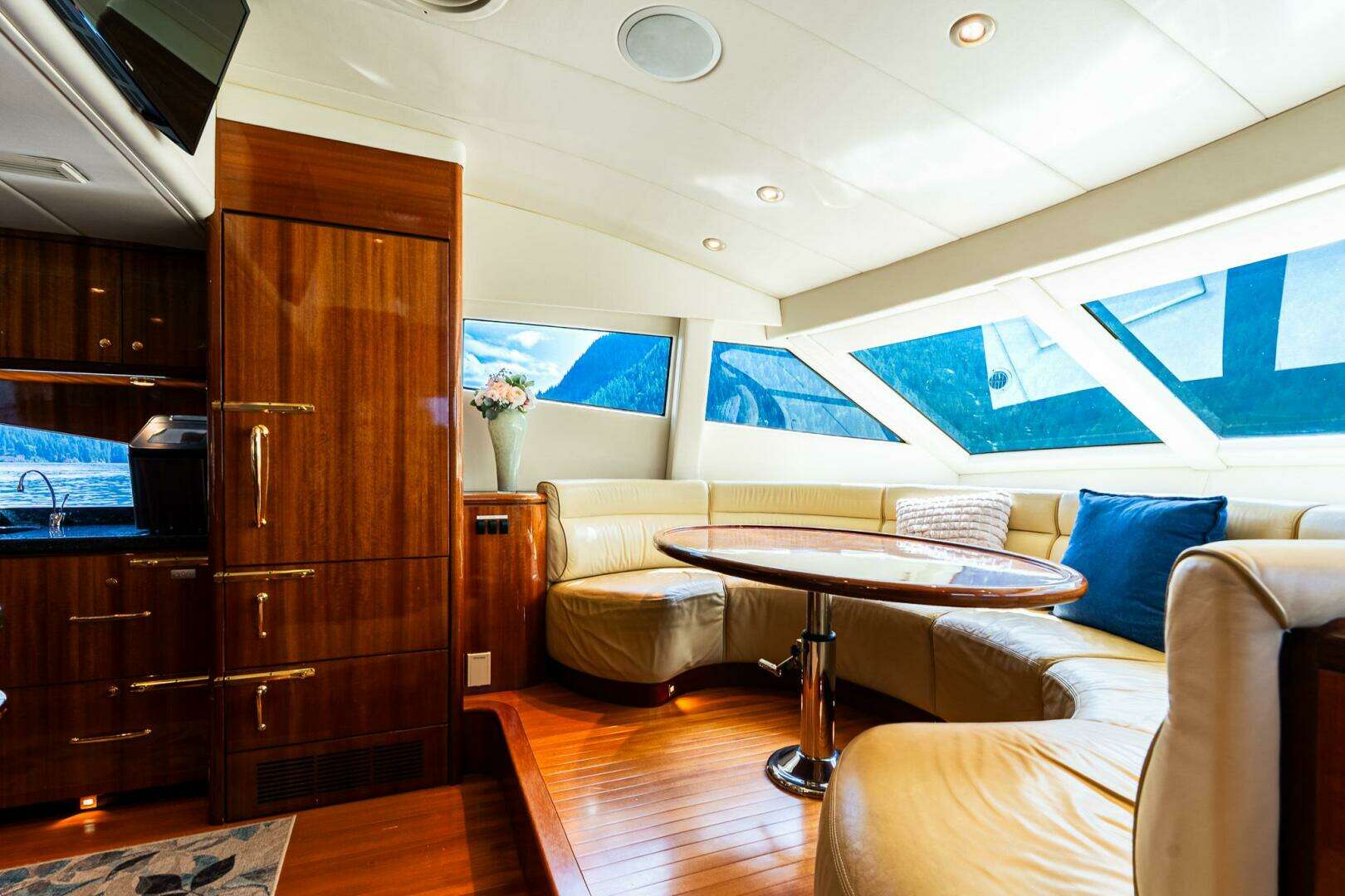 2007 Mystica Skylounge - Image 39