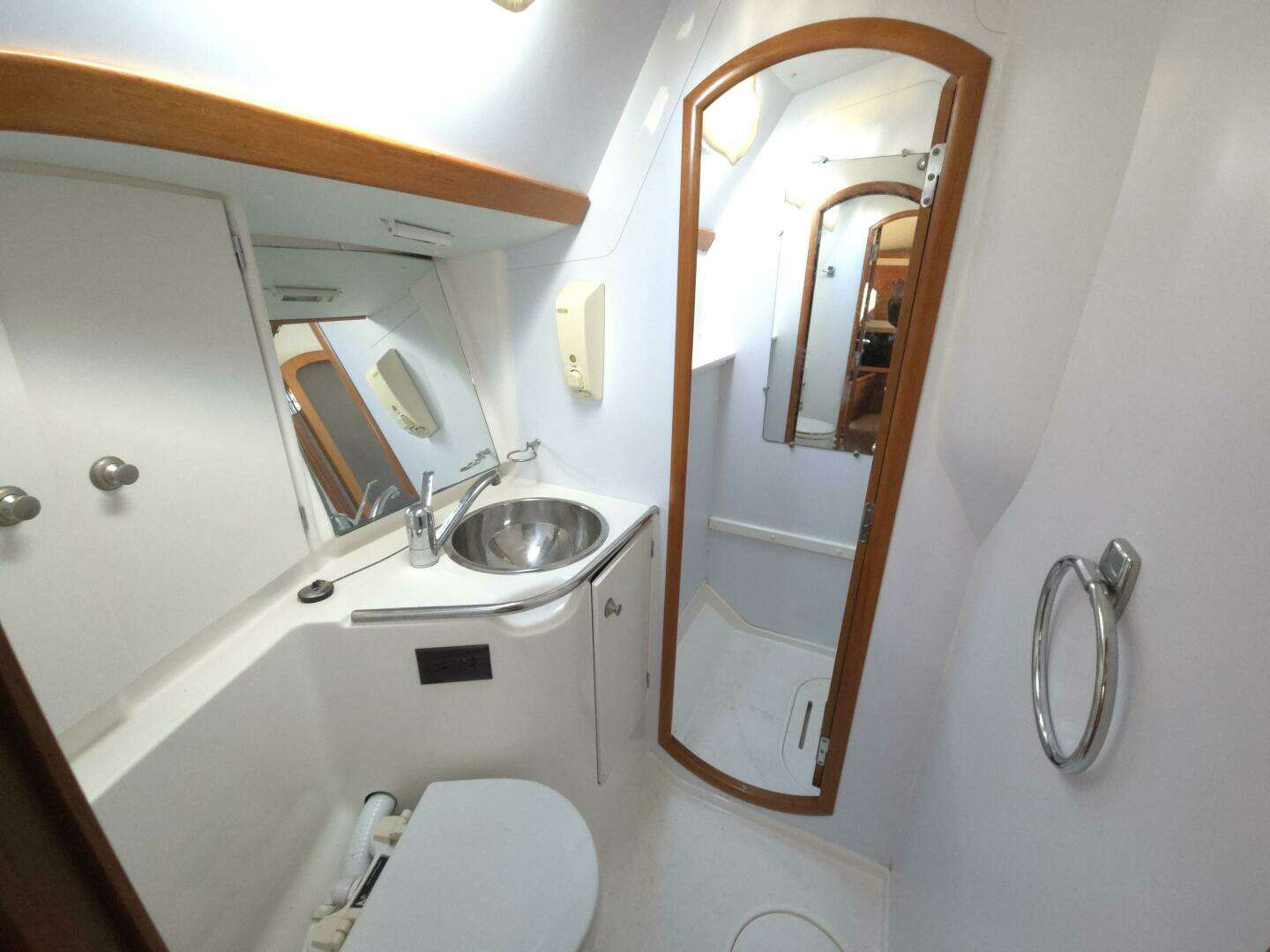1998 Jeanneau Sun Odyssey 42 Atlantic Cruiser - Image 37