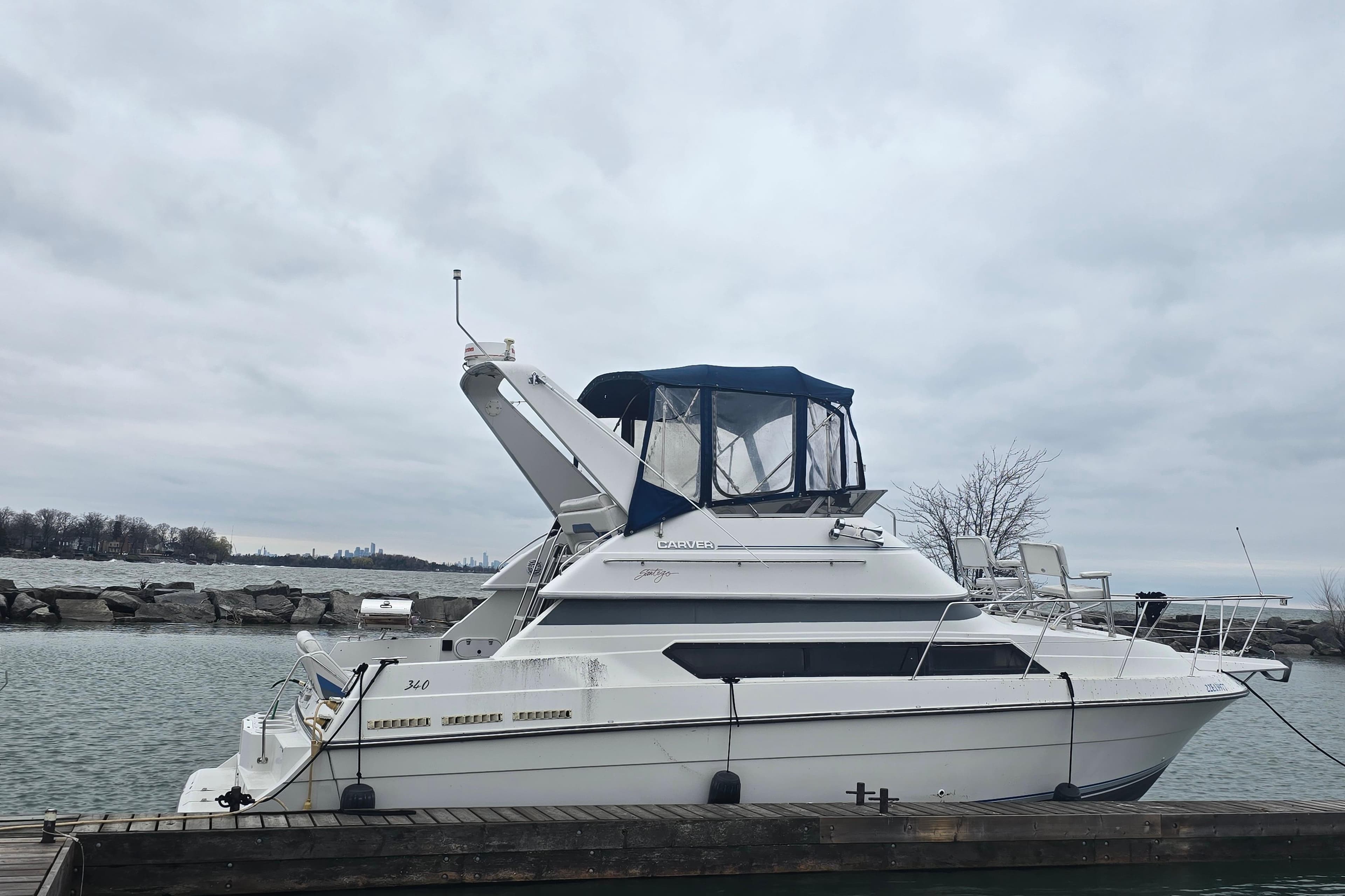 1993 Carver 340 Santego