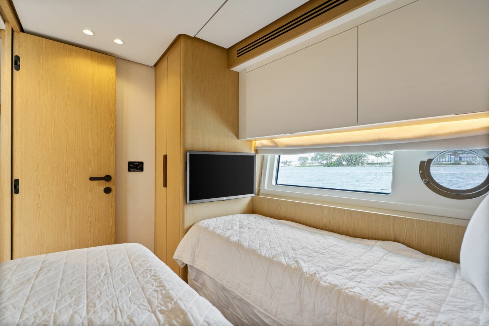 2026 Azimut FLY 62 - Image 26