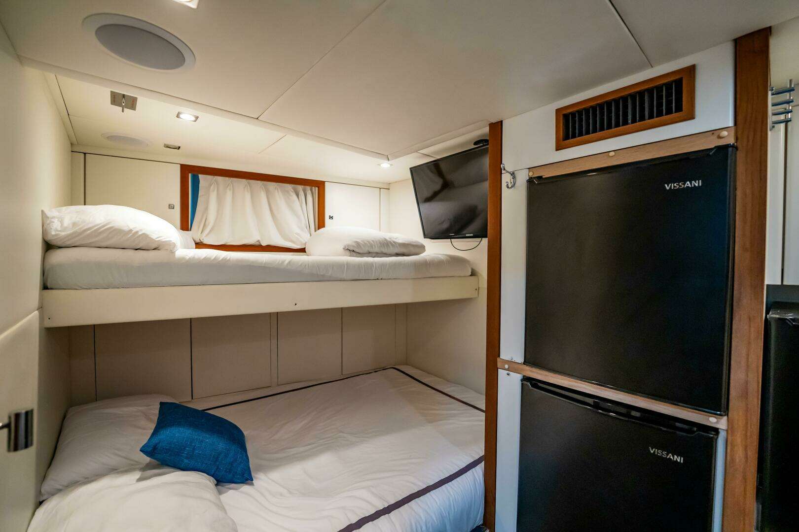 2011 Sunseeker 34 Metre Yacht - Image 74