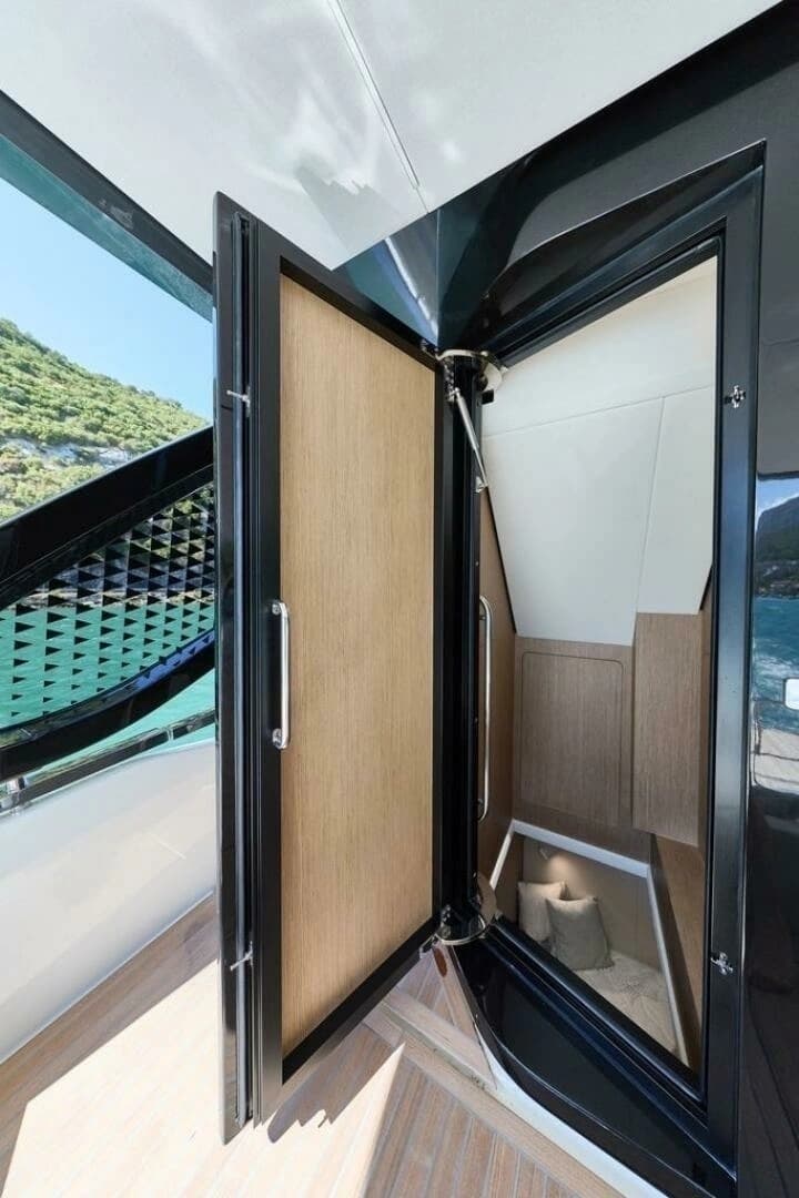 2026 Prestige M7 - Image 29