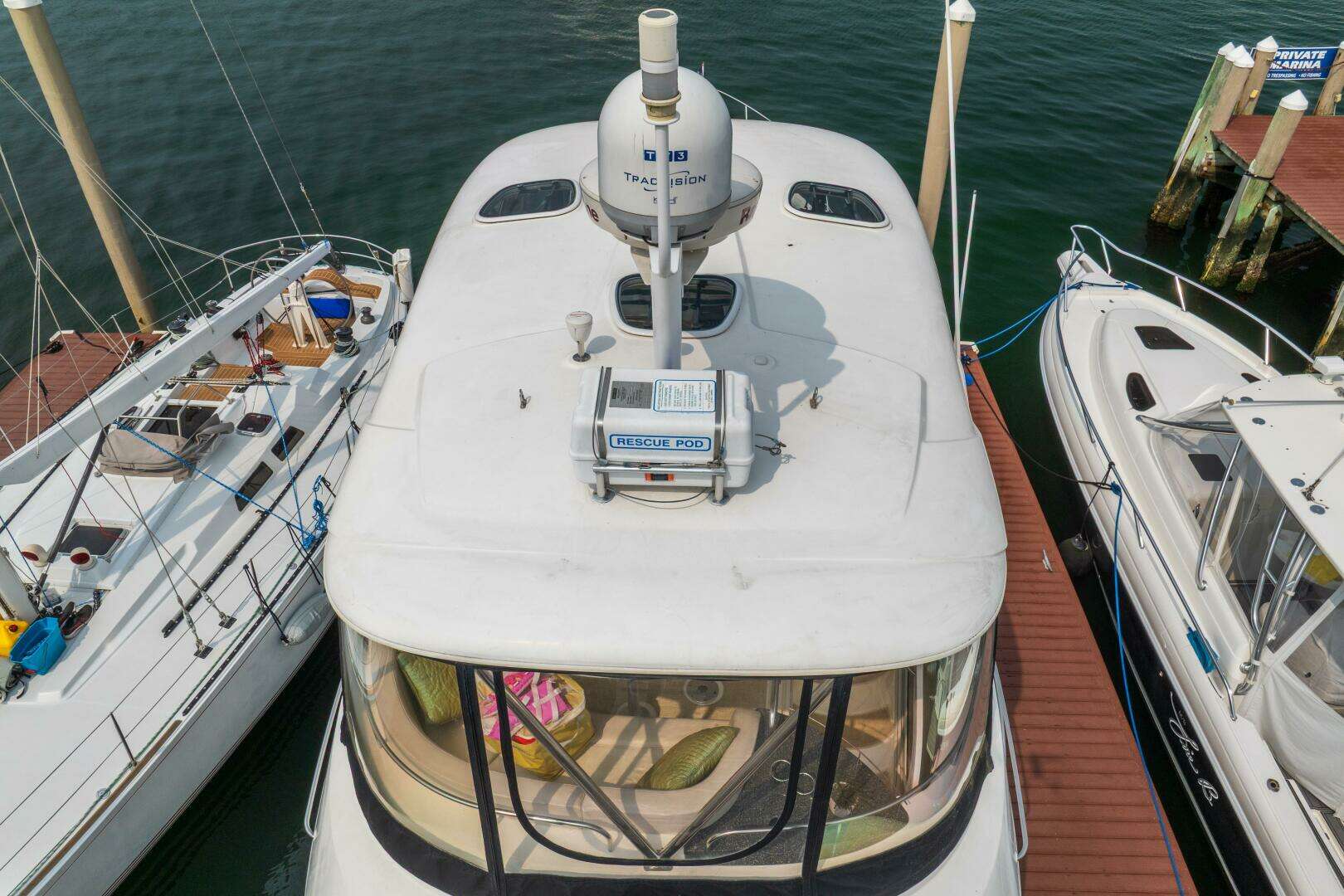 2009 Meridian 441 Sedan - Image 7