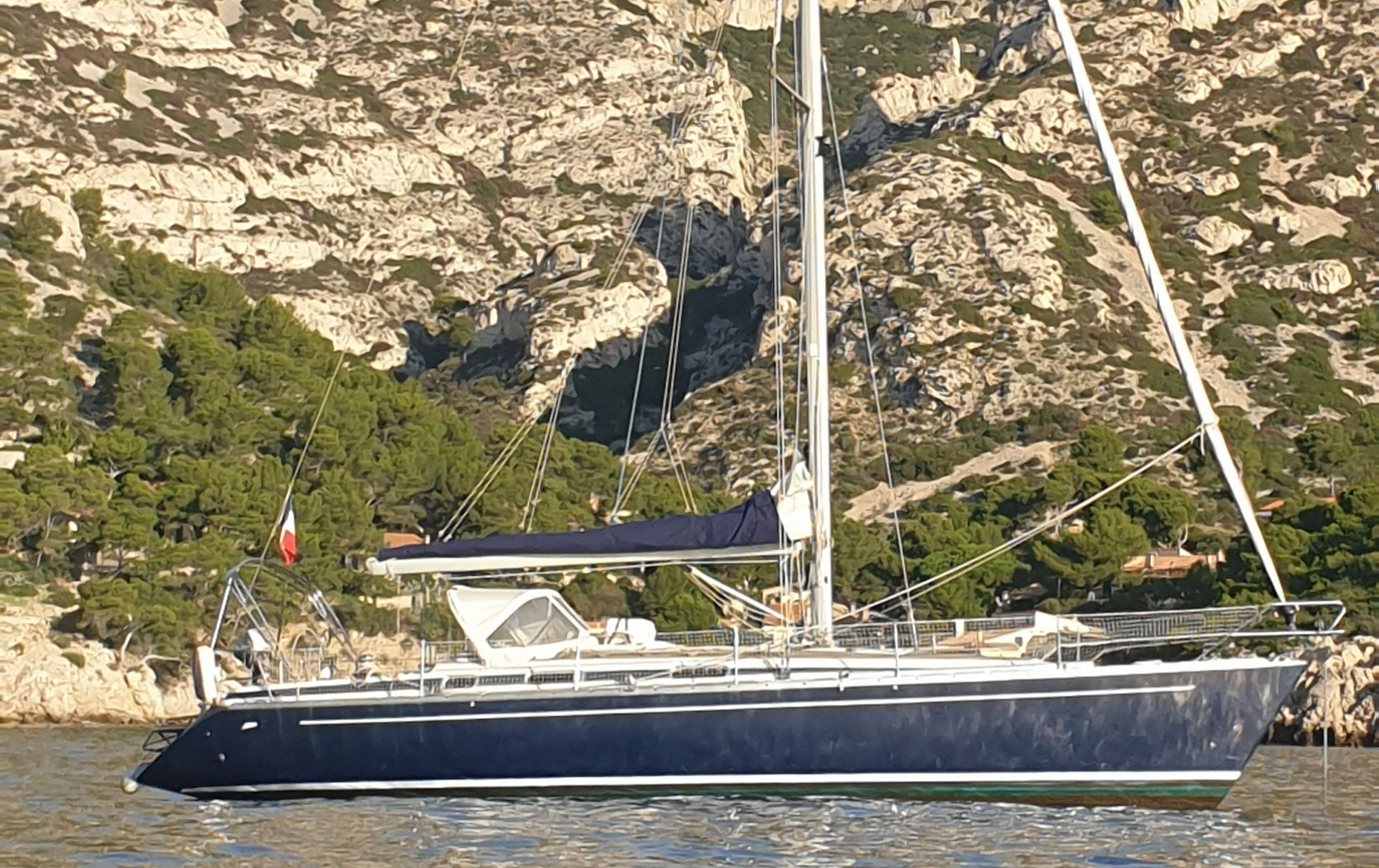 starbord side profile afloat