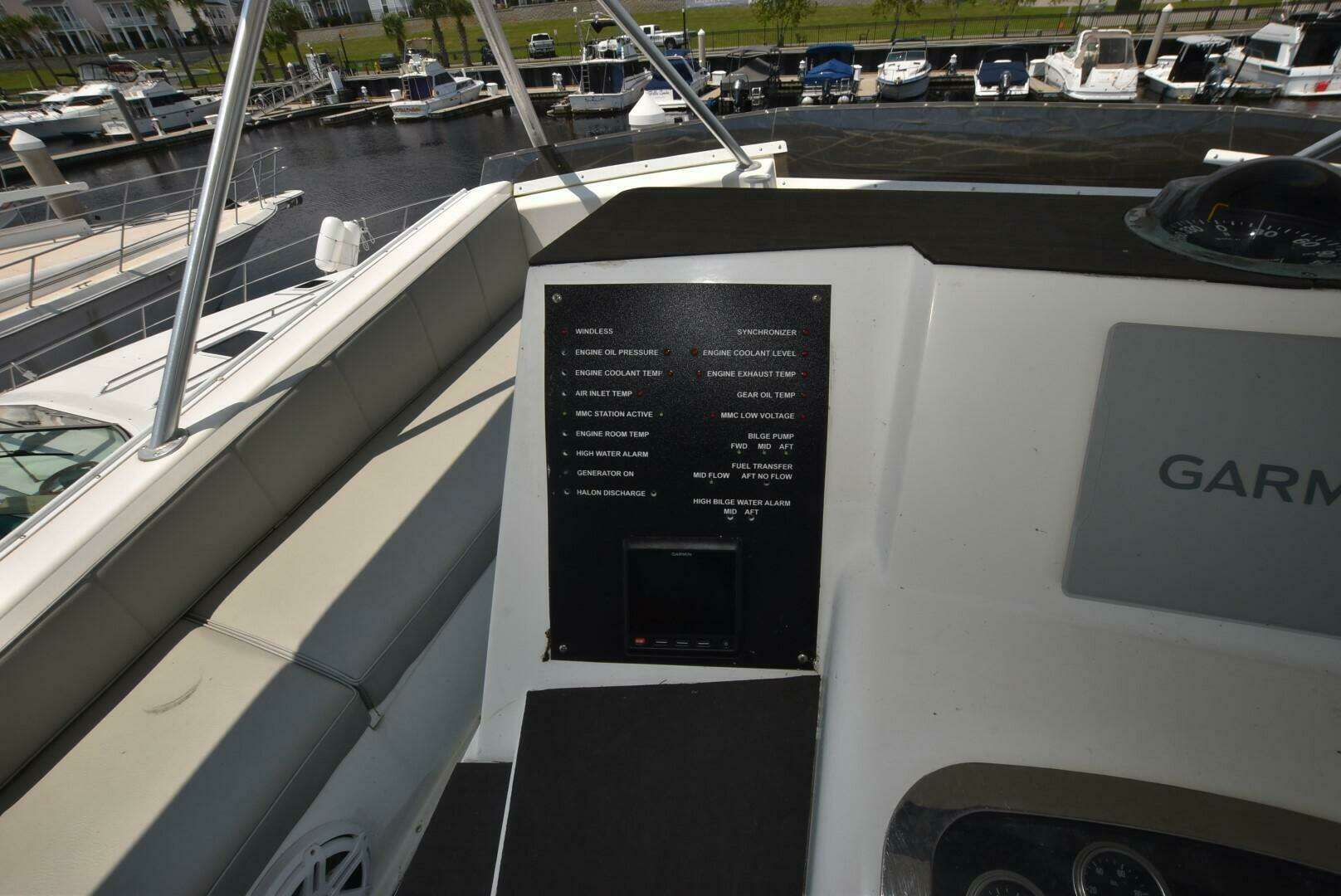 1997 Viking 50 Convertible - Image 9