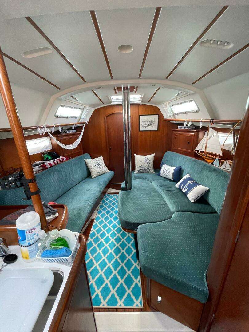 2000 Beneteau 331 - Image 21