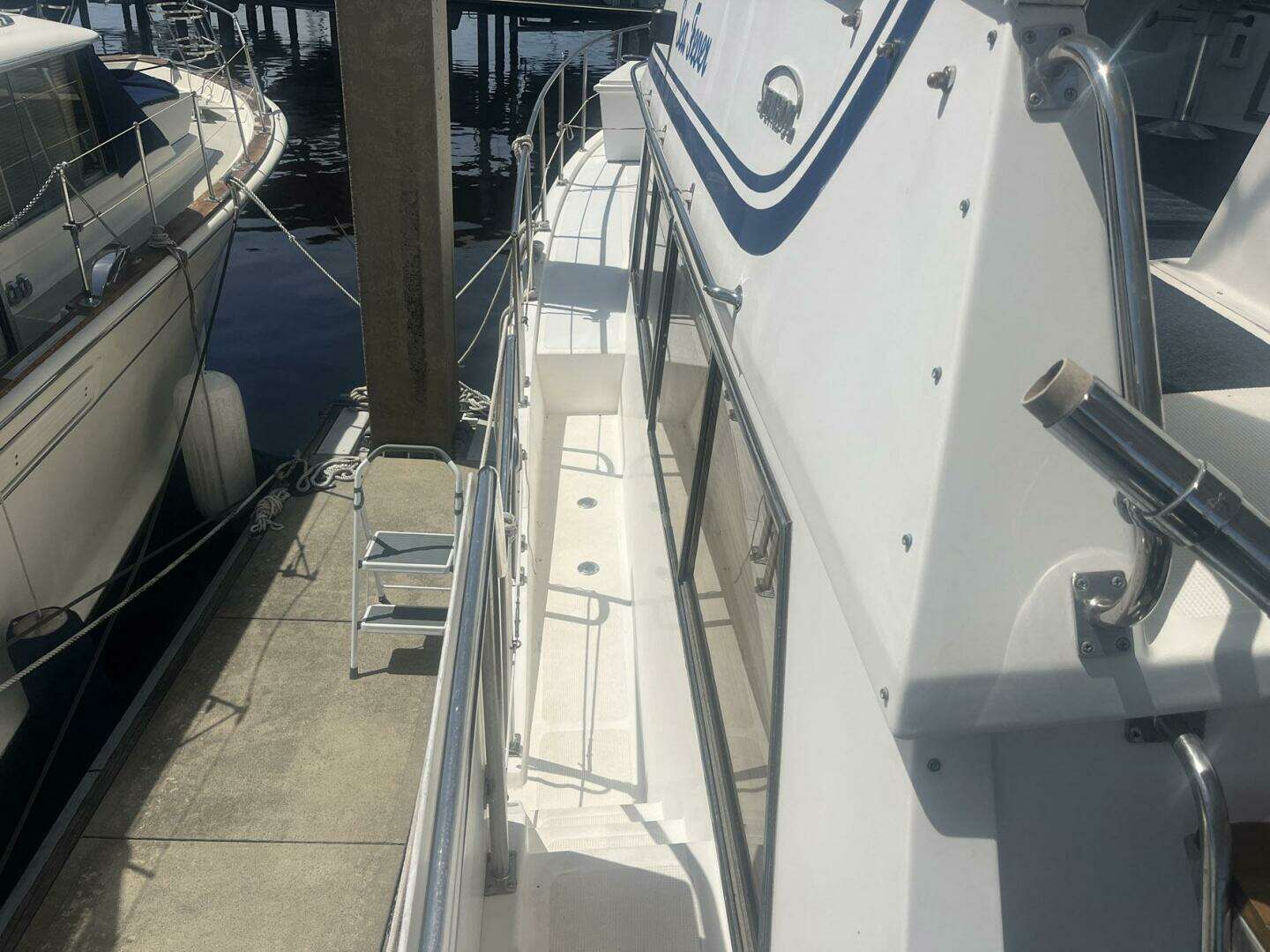 1987 Symbol 44 Sun Deck MK II - Image 11