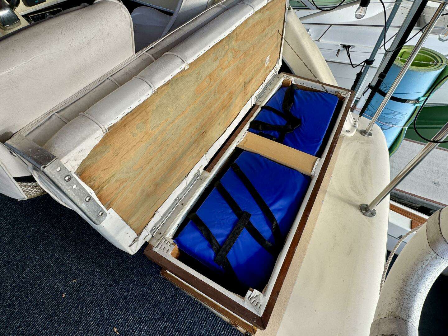 1979 Silverton 34 Convertible - Image 95
