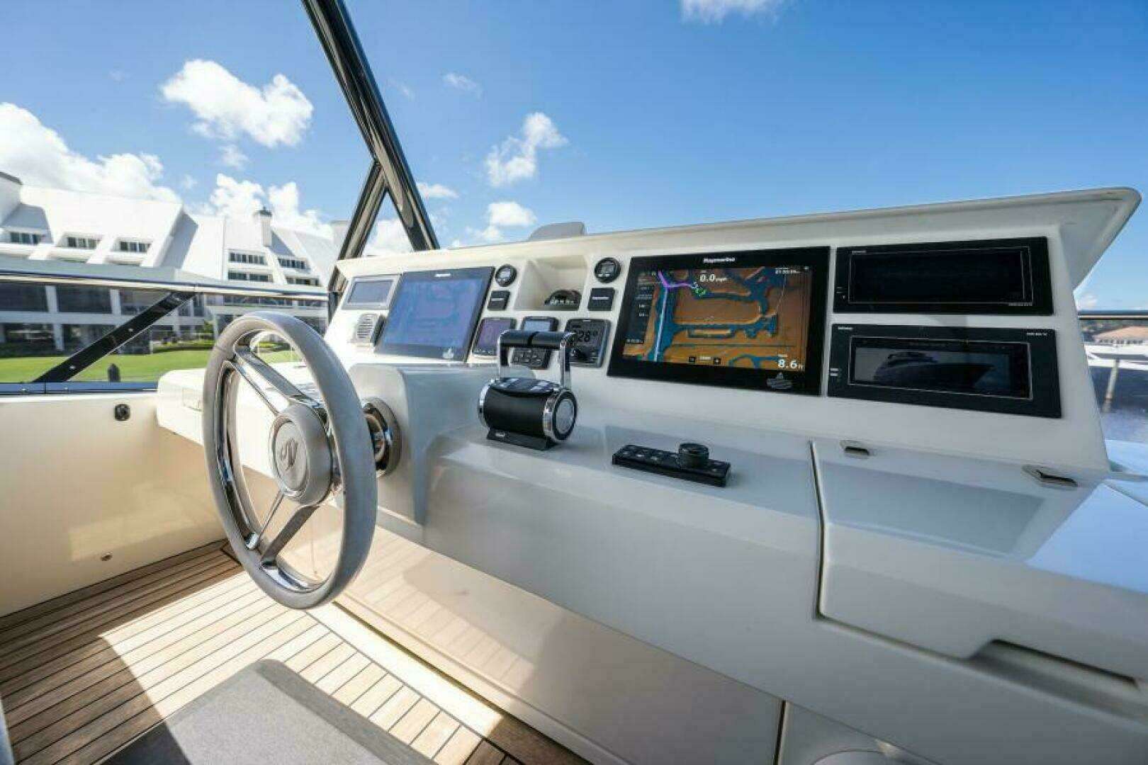 2015 Monte Carlo Yachts MCY86 - Image 40