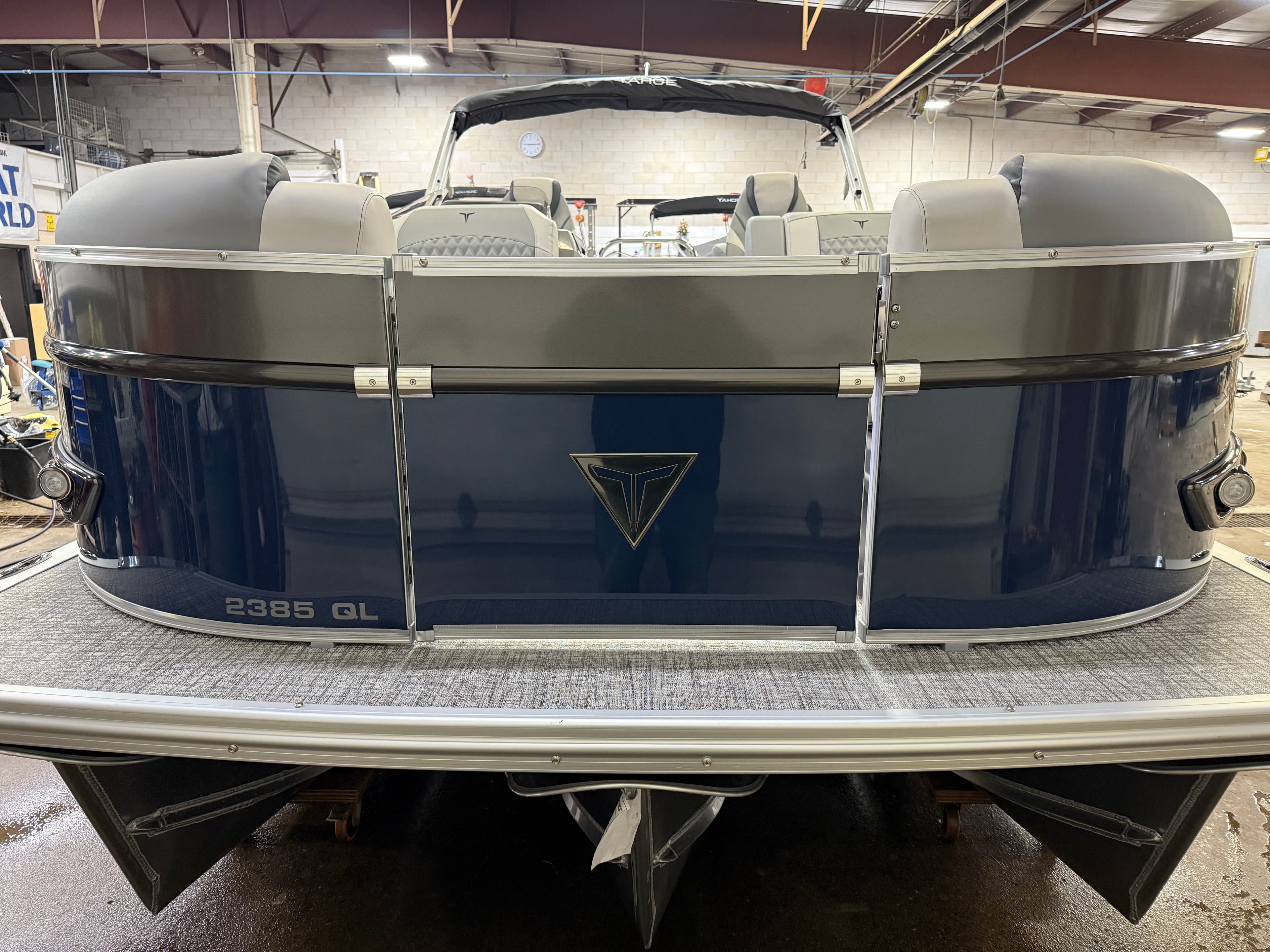 2025 Tahoe Cascade 2385 Quad Lounge Tritoon & Honda 4-Stroke EFI - 37