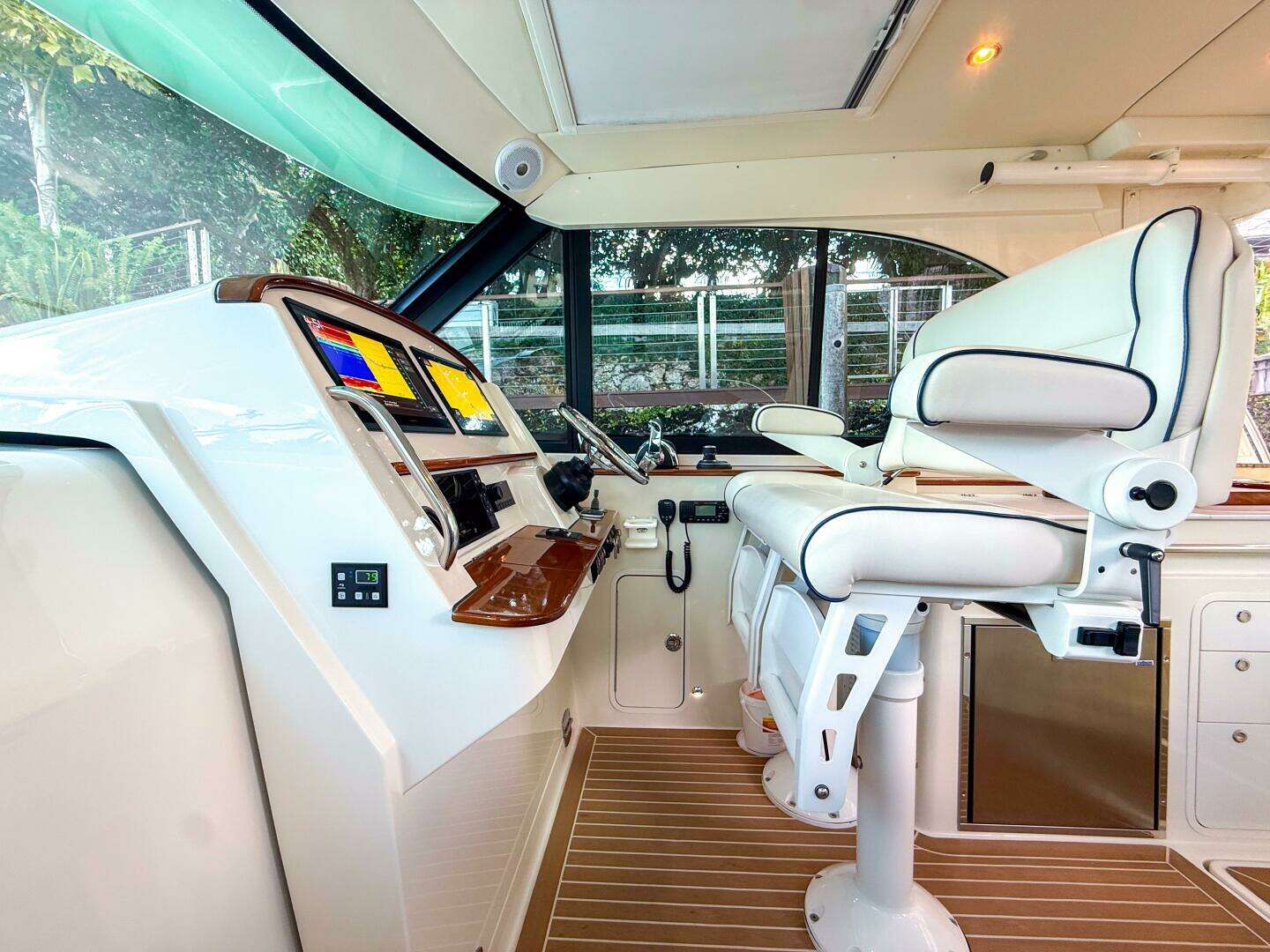 2021 Hinckley 40X - Image 25