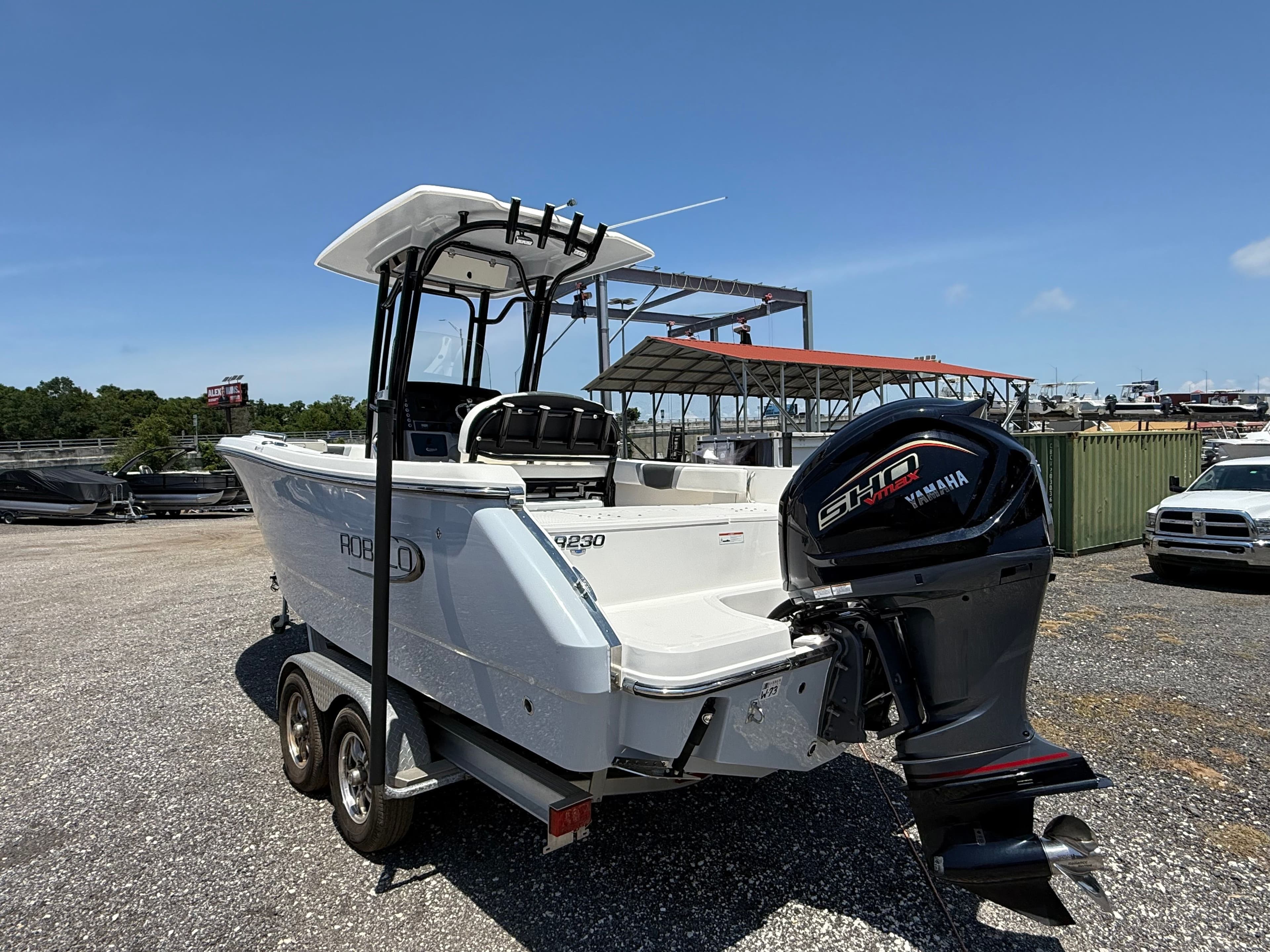 2022 ROBALO 230 CC - Image 9