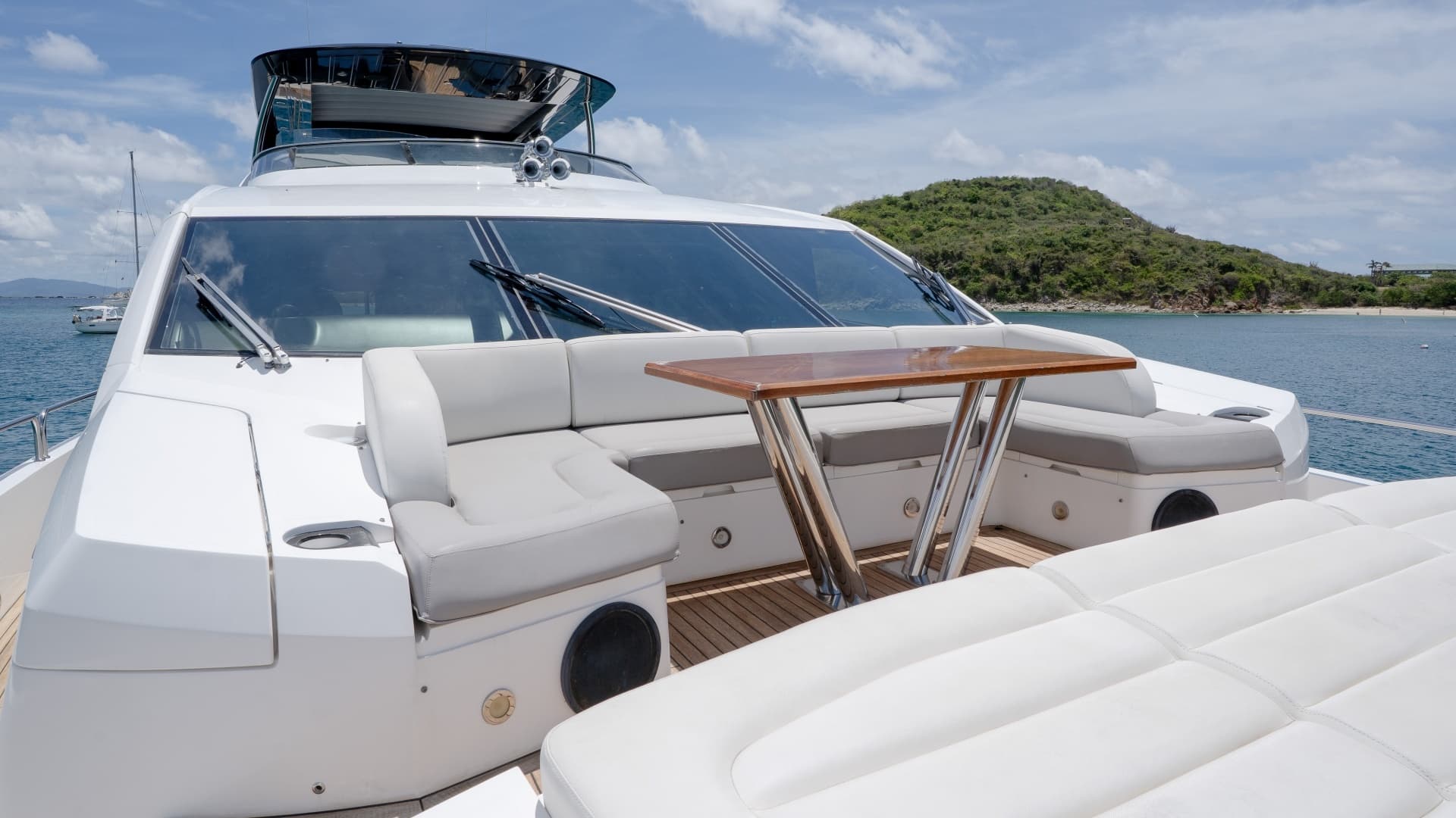 2017 Sunseeker 86 Yacht - Image 90