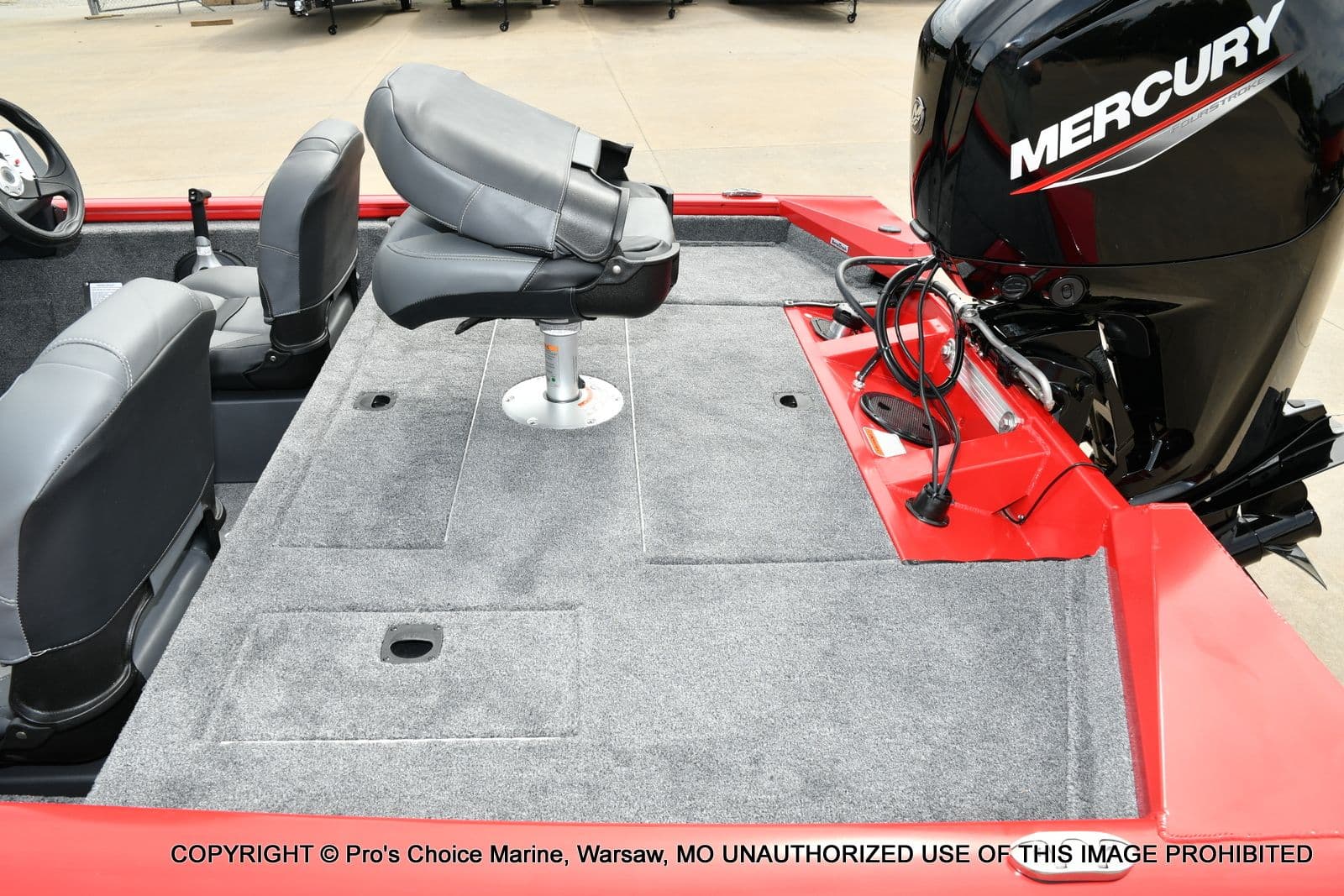 2026 Tracker Pro Team 175 Crappie Edition w/75HP - 30