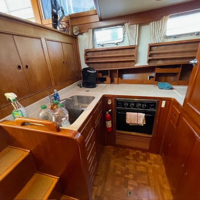 1999 Grand Banks 42 Motoryacht - 26
