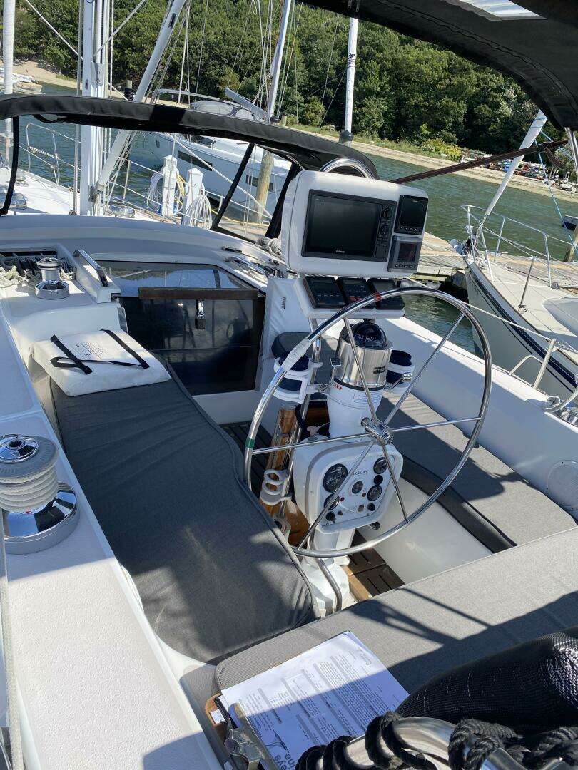1997 Catalina Morgan 38 - Image 13