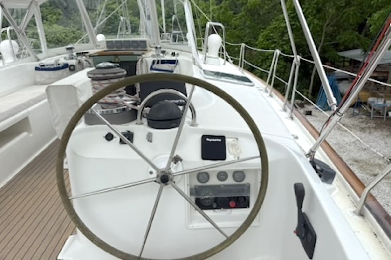 2001 Beneteau — - Image 26