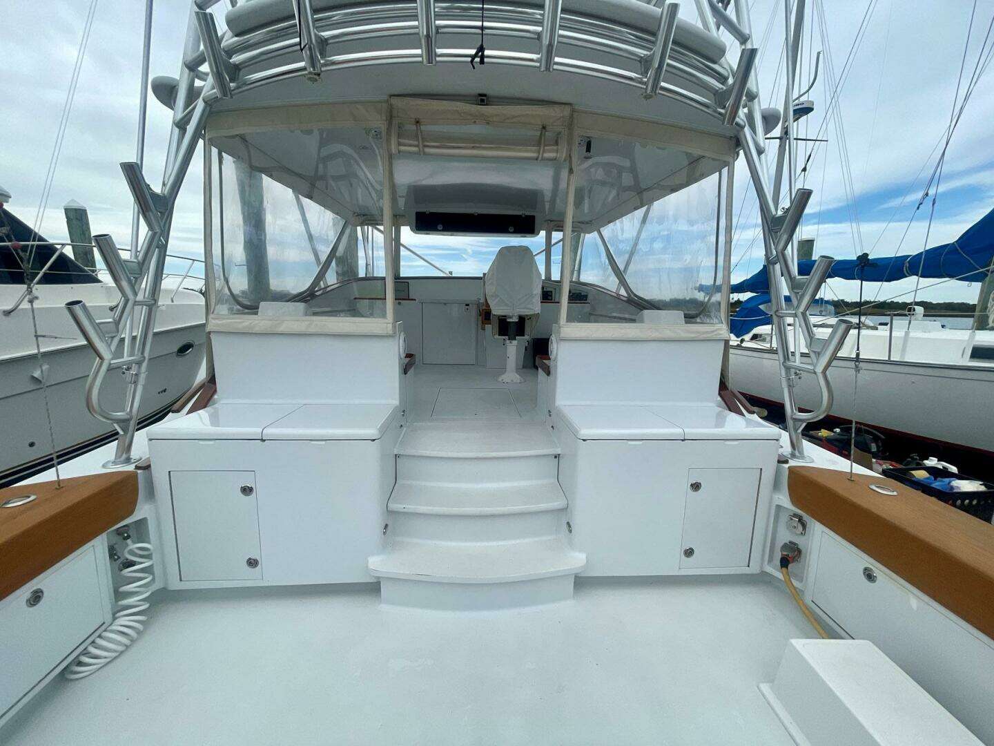 2005 Custom Carolina 40 DeSanti - Image 50