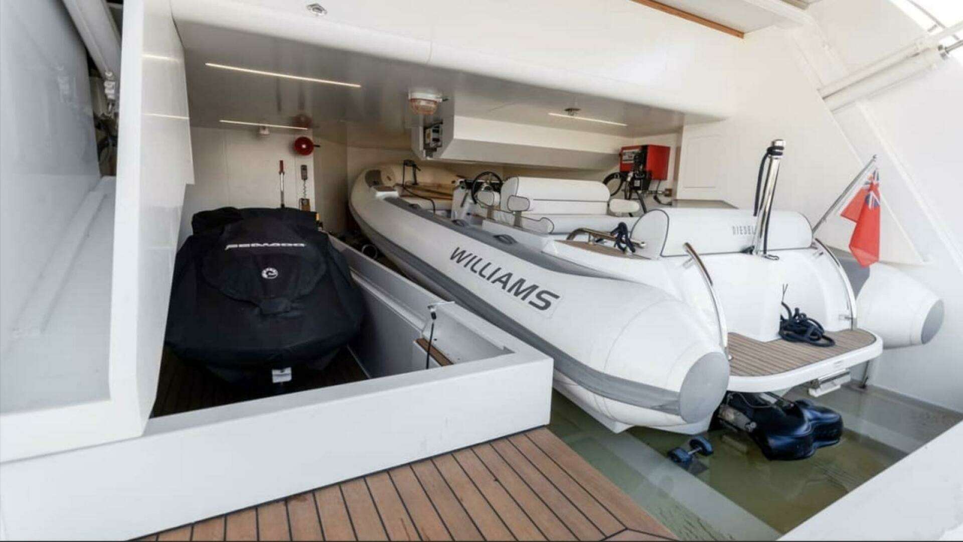 2022 Custom Line Navetta 37 - Image 23