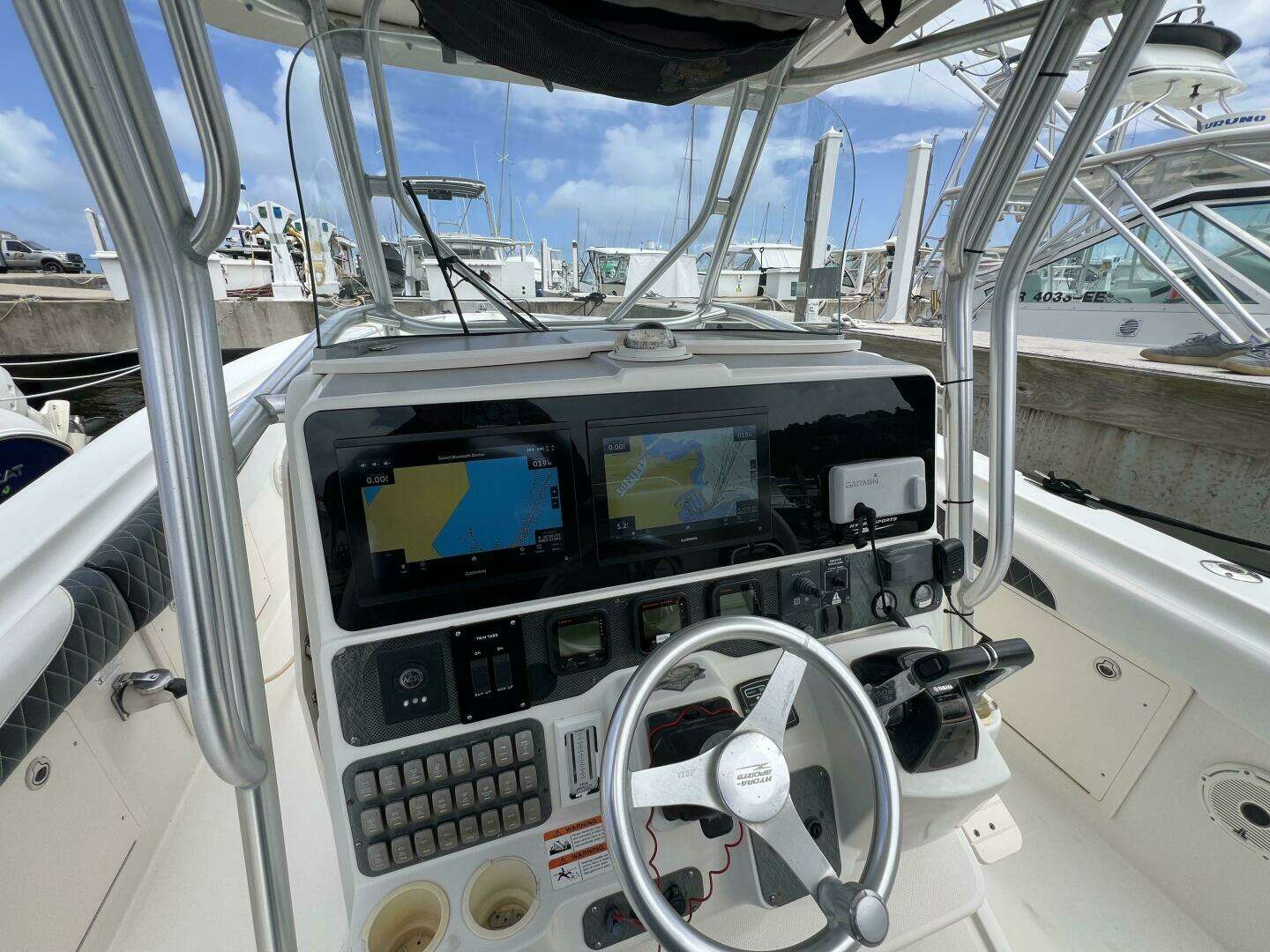 2003 Hydra-Sports Vector 3300 CC - Image 3