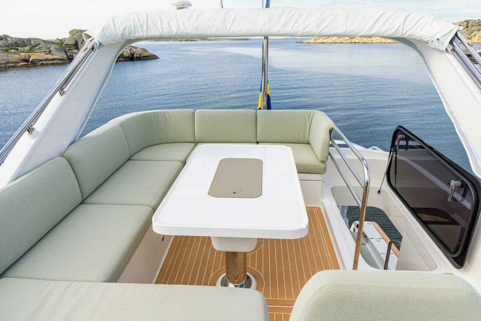 2027 Nimbus 495 Flybridge - Image 21