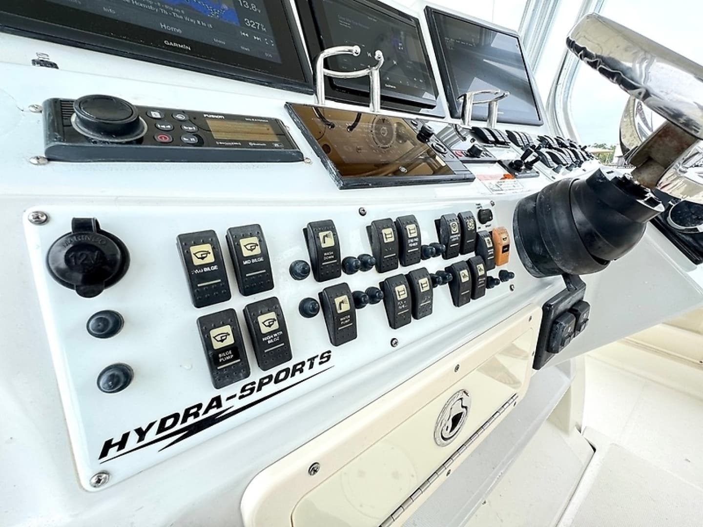 2009 Hydra-Sports Vector 4100CC - Image 42