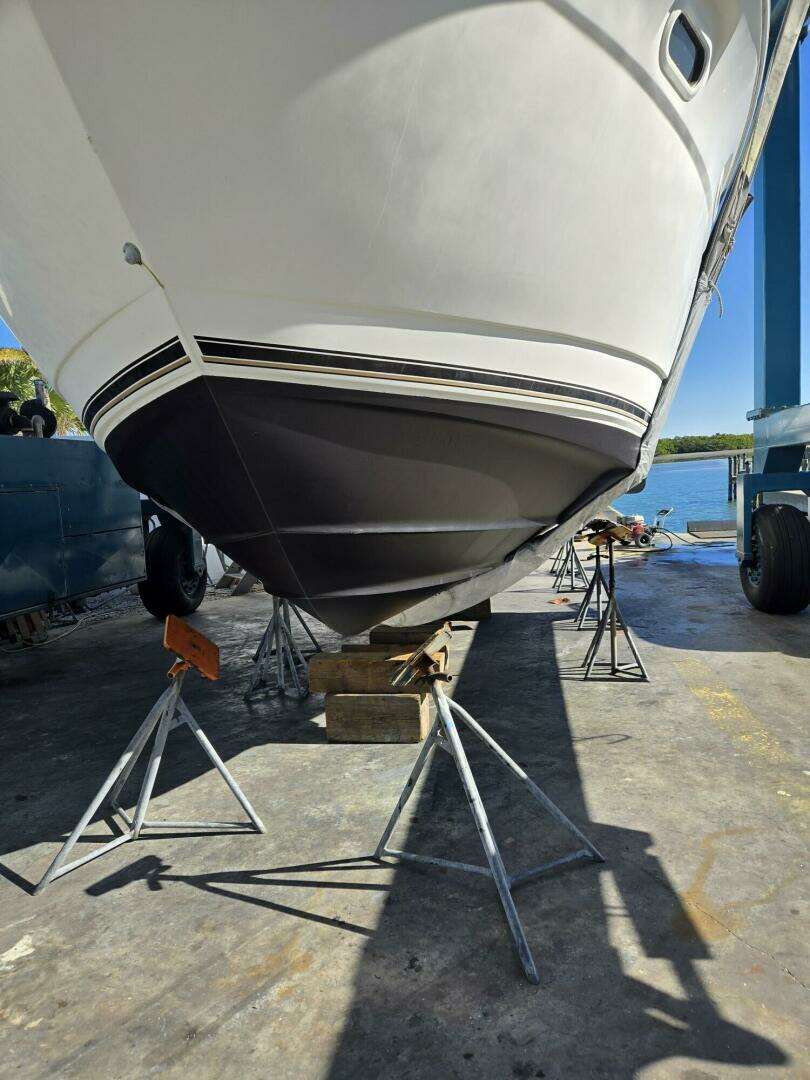 2004 Cruisers Yachts — - Image 39